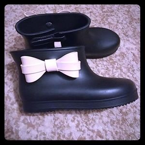 Little girl rain boots